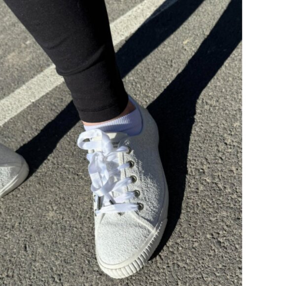 EUC KATE SPADE Trista optic white sneaker KICKS (9) - Picture 1 of 11